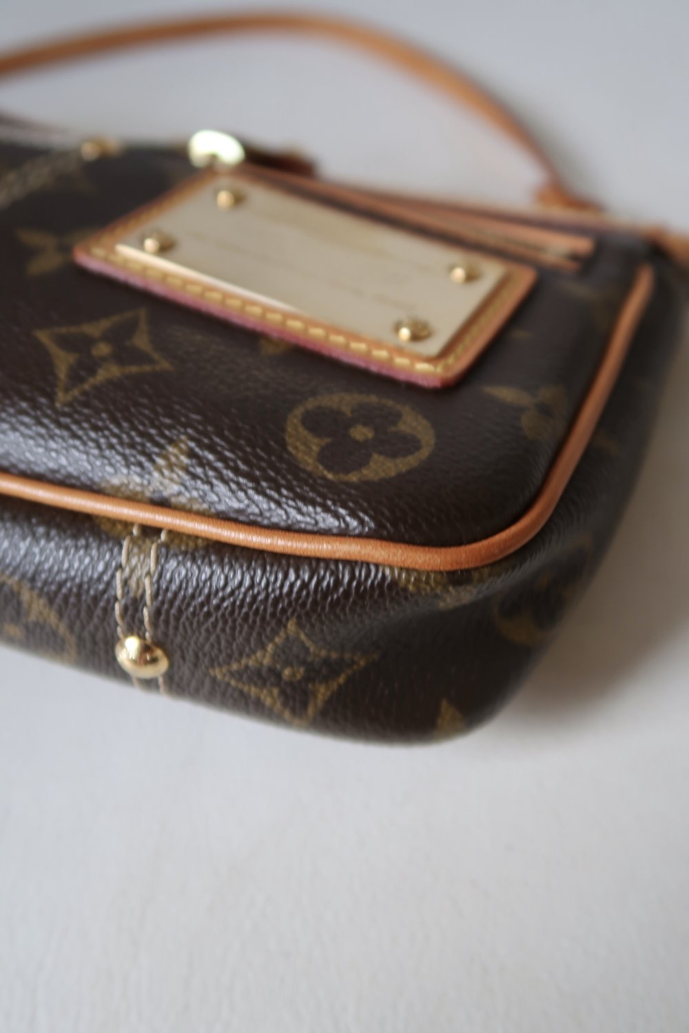 Louis Vuitton Rivets Pochette Dark brown Cloth ref.439917 - Joli Closet