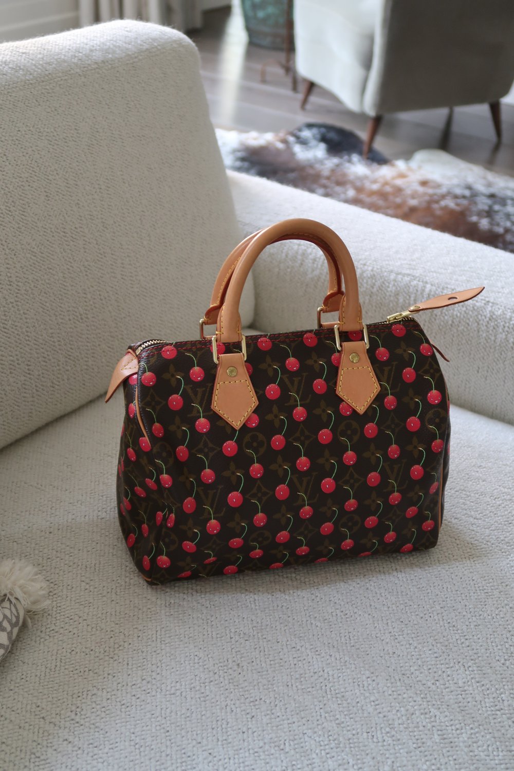still obsessed with this Louis Vuitton Murakami Cherry Speedy 25 bag,  spotted on Kylie a few years ago! @vintagebonbon has one for sale! 😍🍒✨