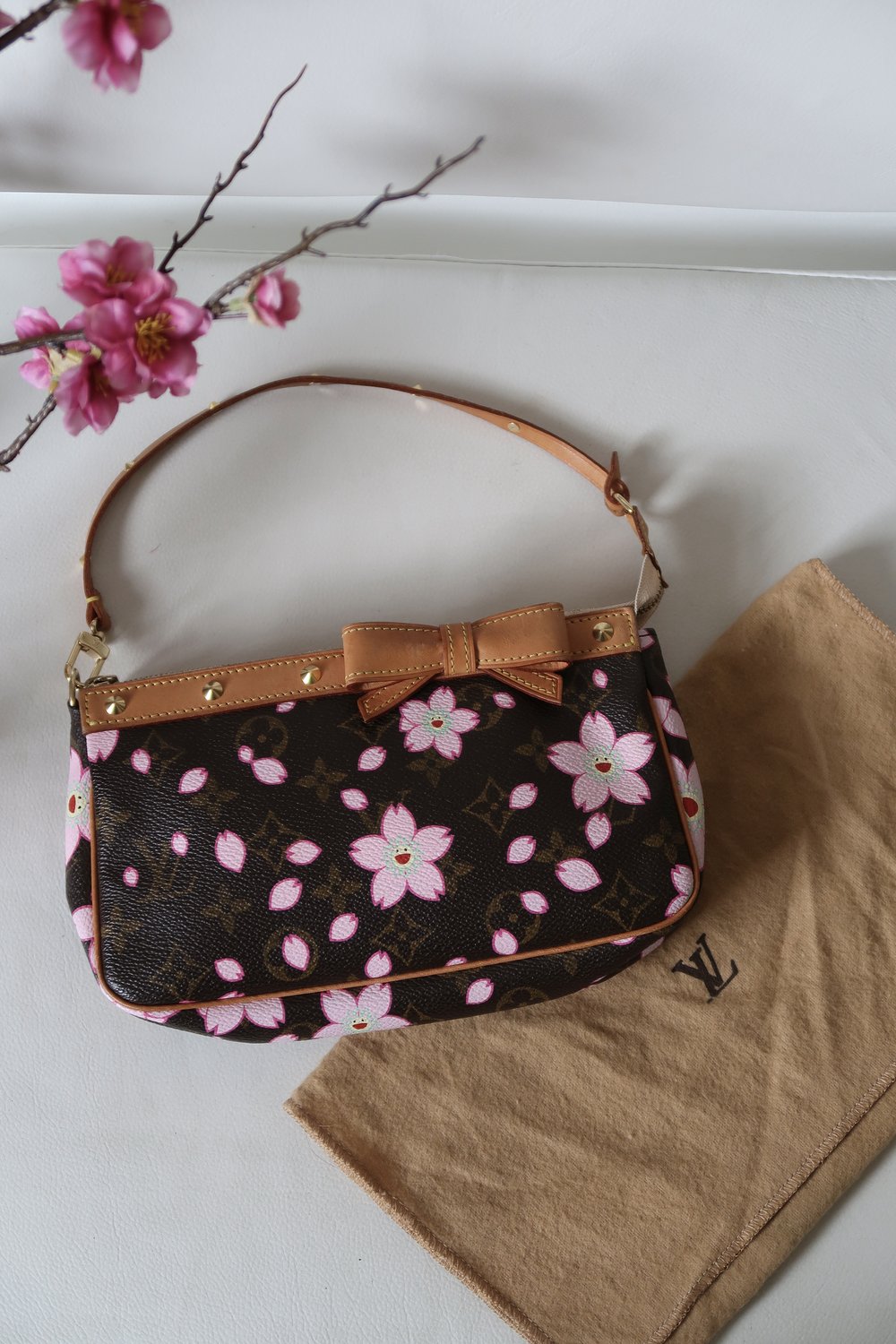 🌸Louis Vuitton Takashi Murakami “Cherry Blossom” bags 🌸  #sarahmichellegellar #meangirls #reginageorge #rachelmcadams #hilaryduff…