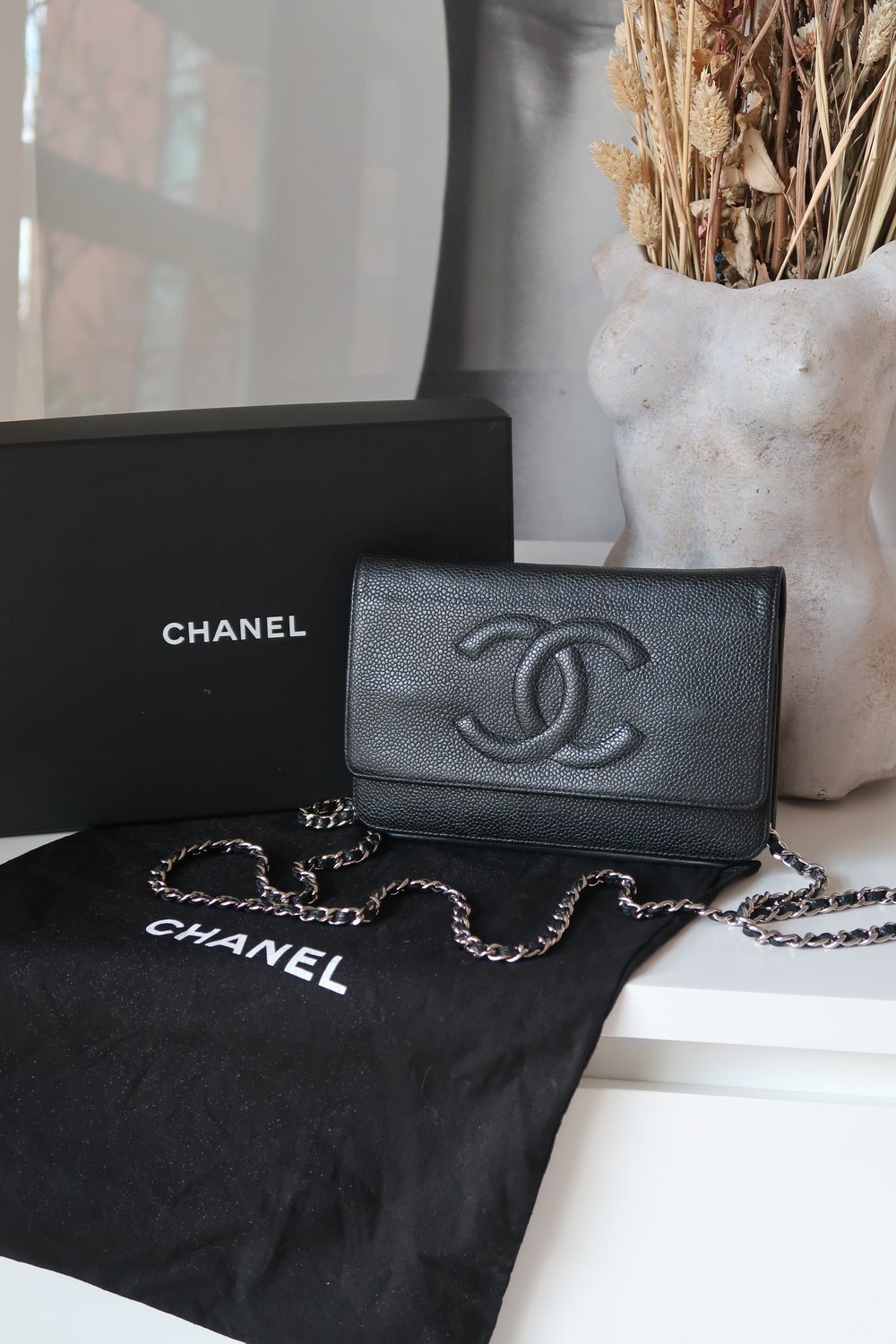 Chanel Timeless WOC caviar CC  Fashion, Chanel woc, Woc outfit