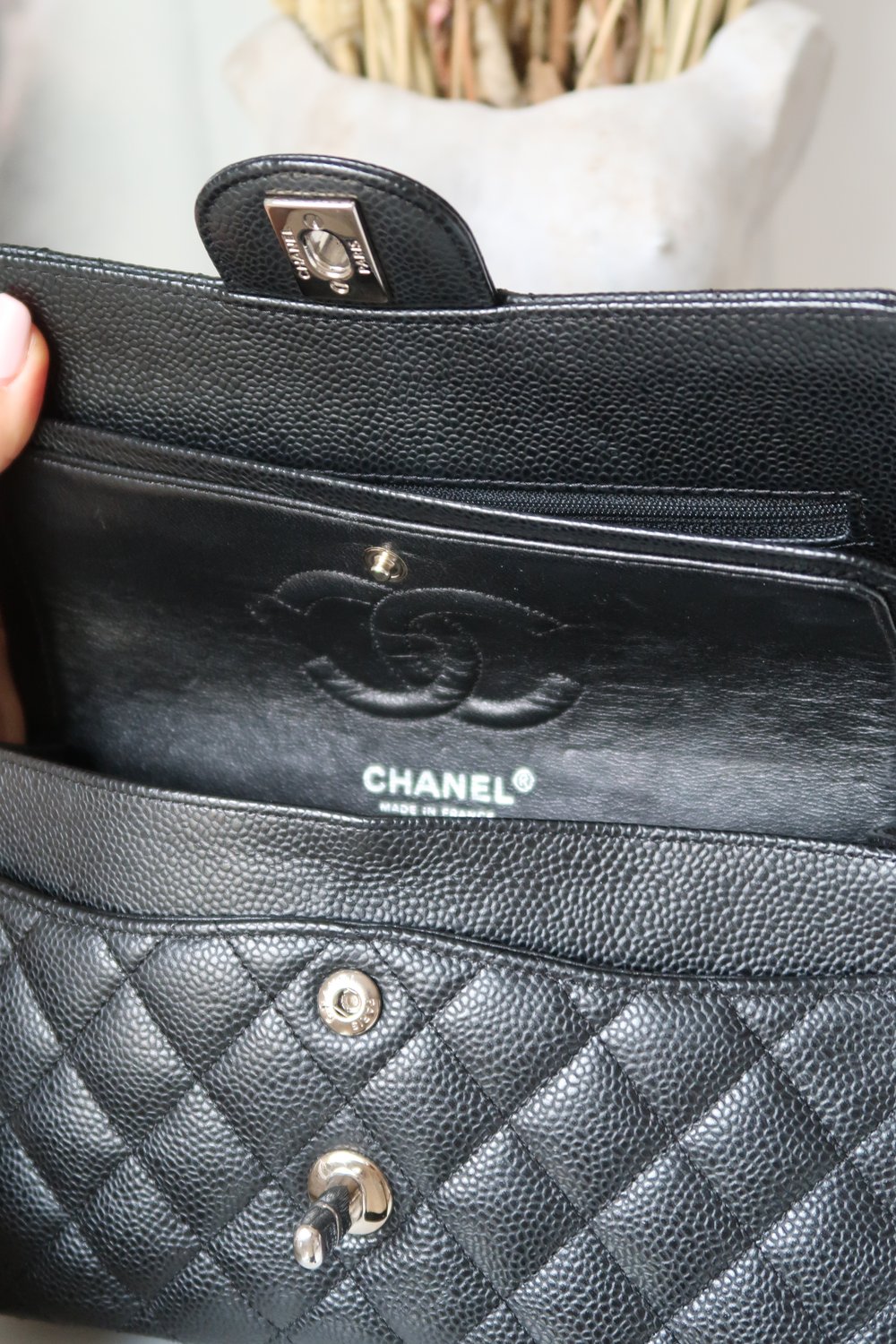 black chanel classic double flap bag