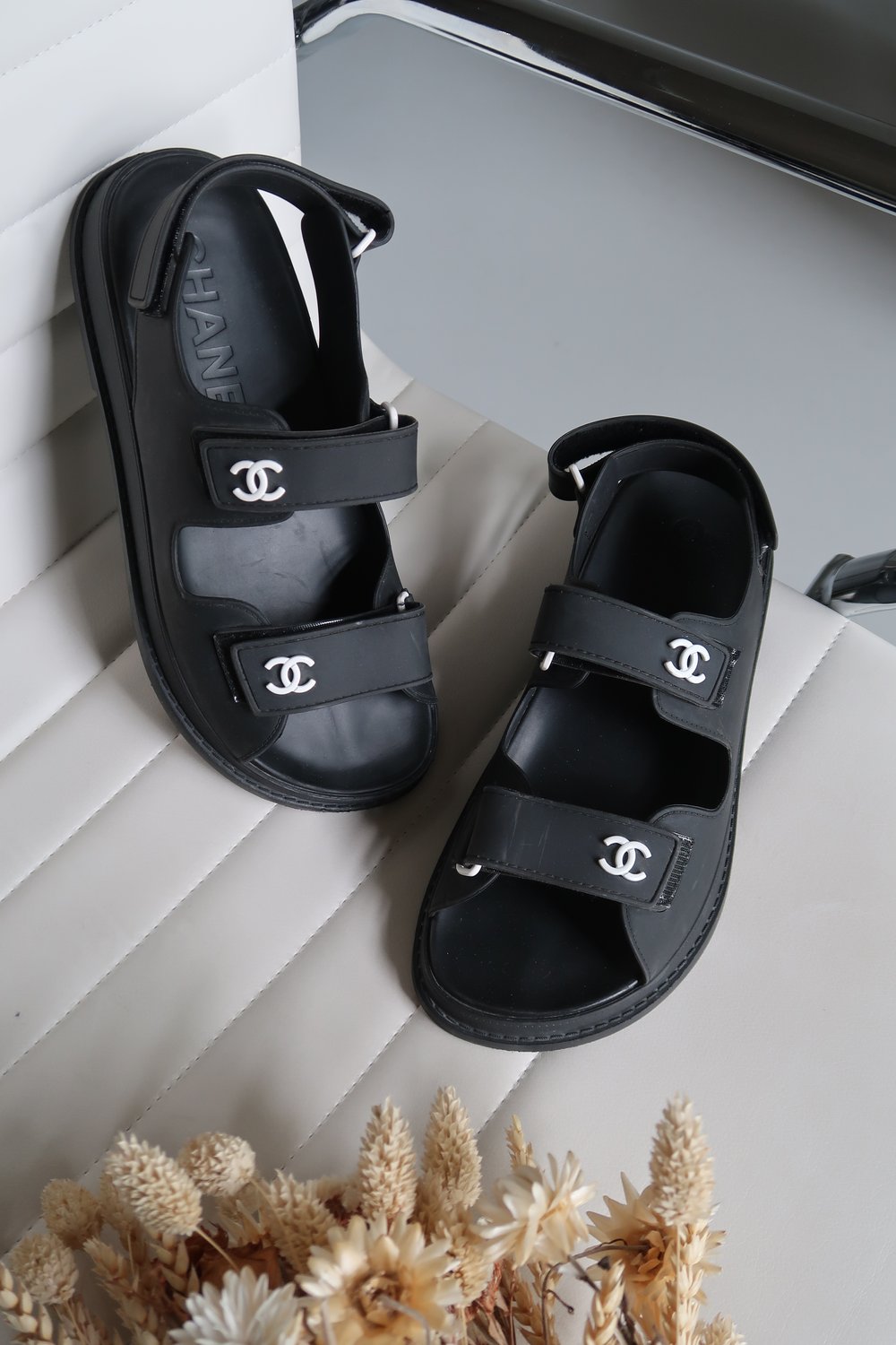 CHANEL Rubber CC Dad Sandals 39 Navy 764673