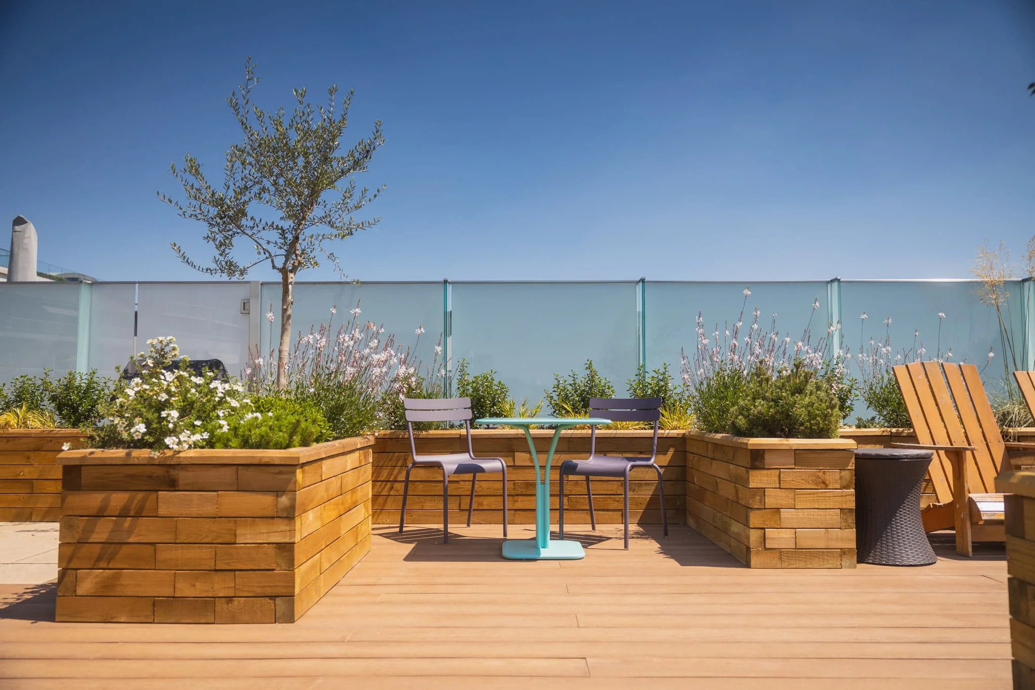 Illustration of Luxury Warehouse Living Spaces With Private Rooftop Gardens