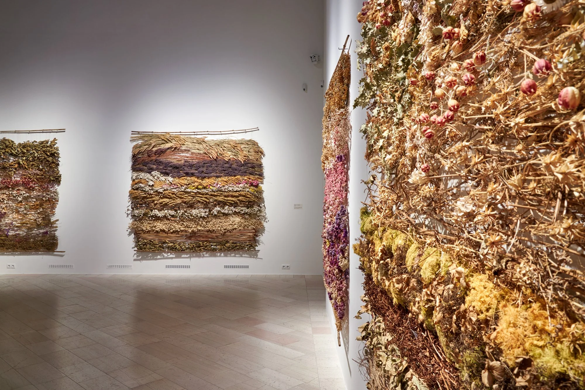 Rebecca Louise Law, Weave Series, 2021. Installation view.  Photo: Jan Brockhaus