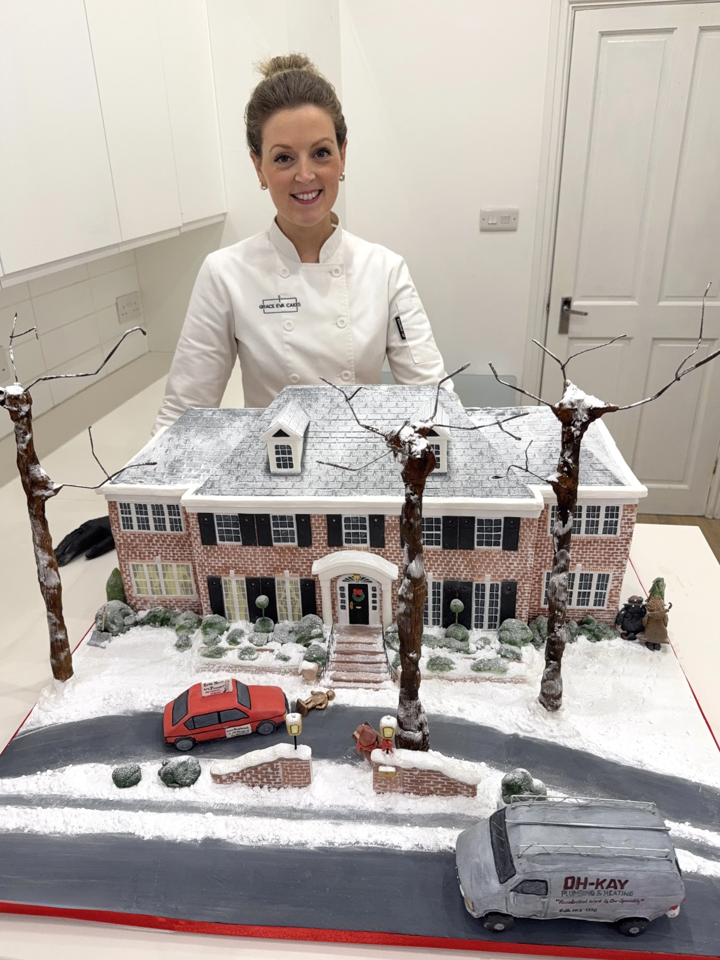 Grace Hunt & Home Alone Cake.jpg