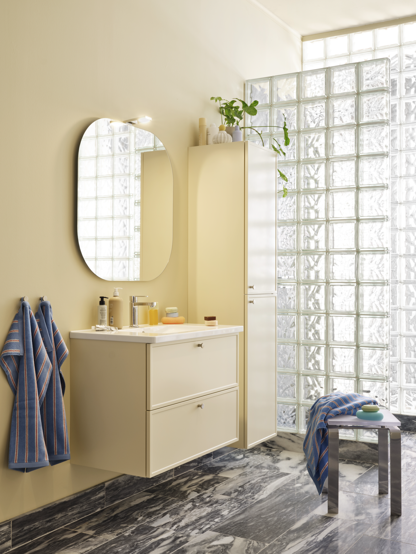 Bathroom, Dennis Valencia, Vedum.png