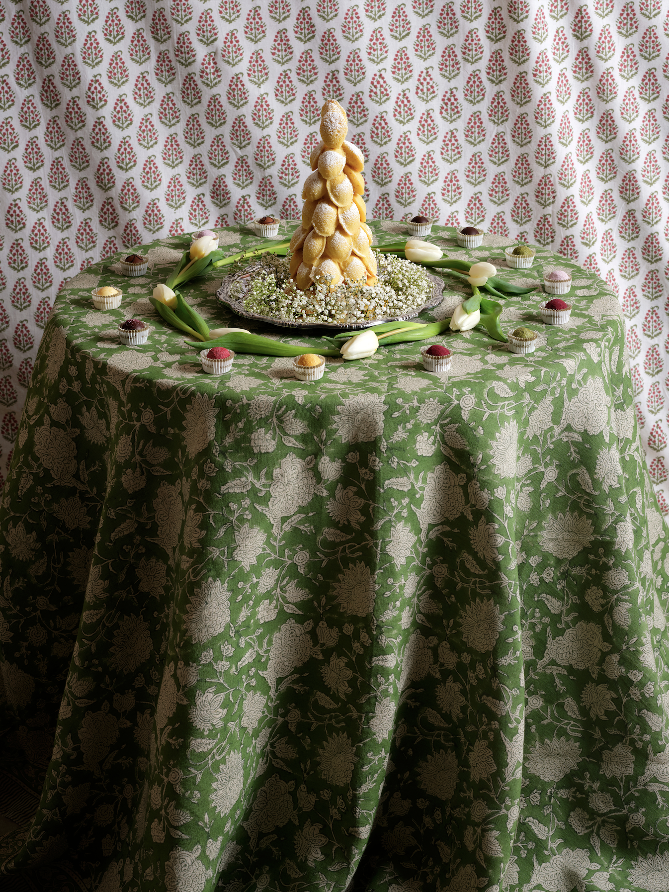 Chamois Holidays stillife Dennis Valencia.png