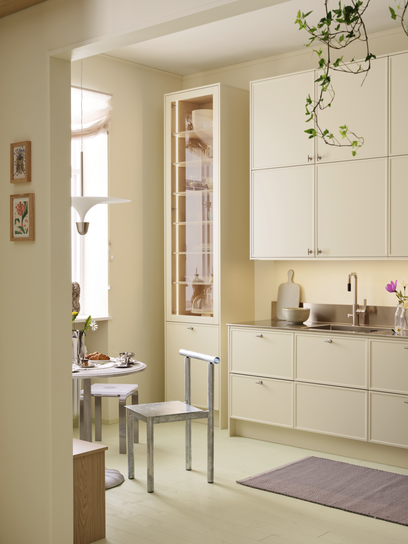 Vedum, Breakfast table, Dennis Valencia.png