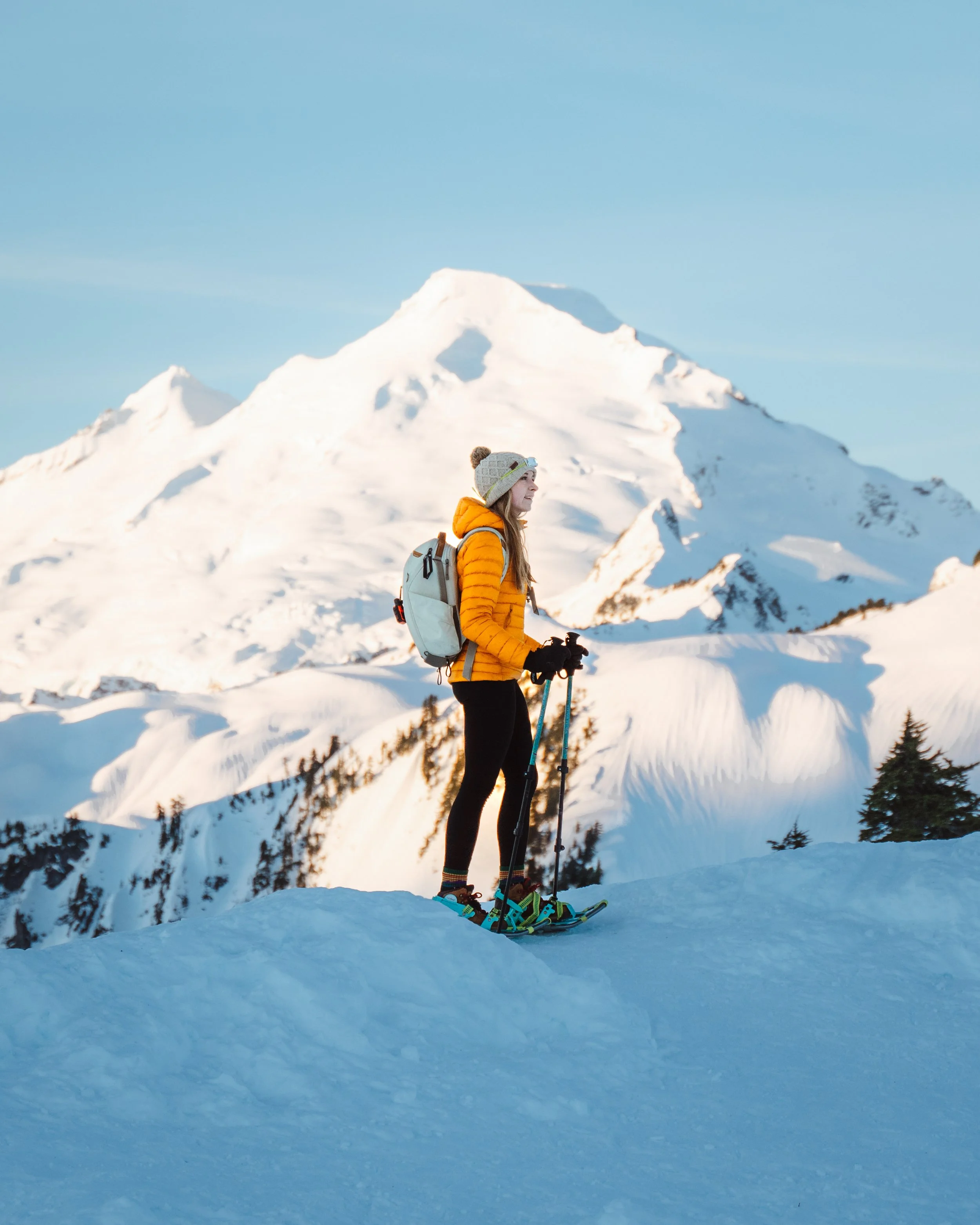 what to wear winter hiking, Winter hiking gear and clothes guide