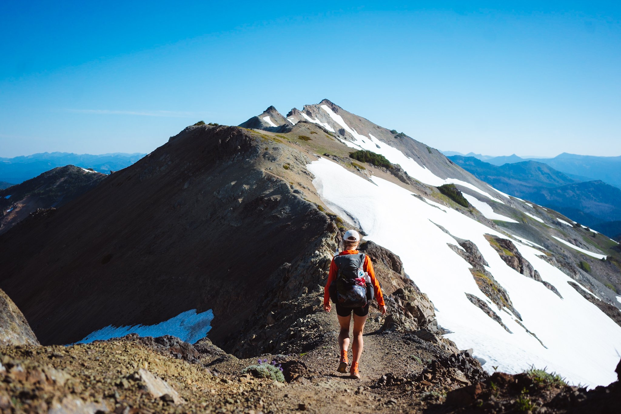 backpacking gear guide, what to pack backpacking, ultralight backpacking gear, lightweight backpacking gear, tent, shelter, hiking shoes, backpacking clothes, women backpacking, tarp camping, backpacking tarp