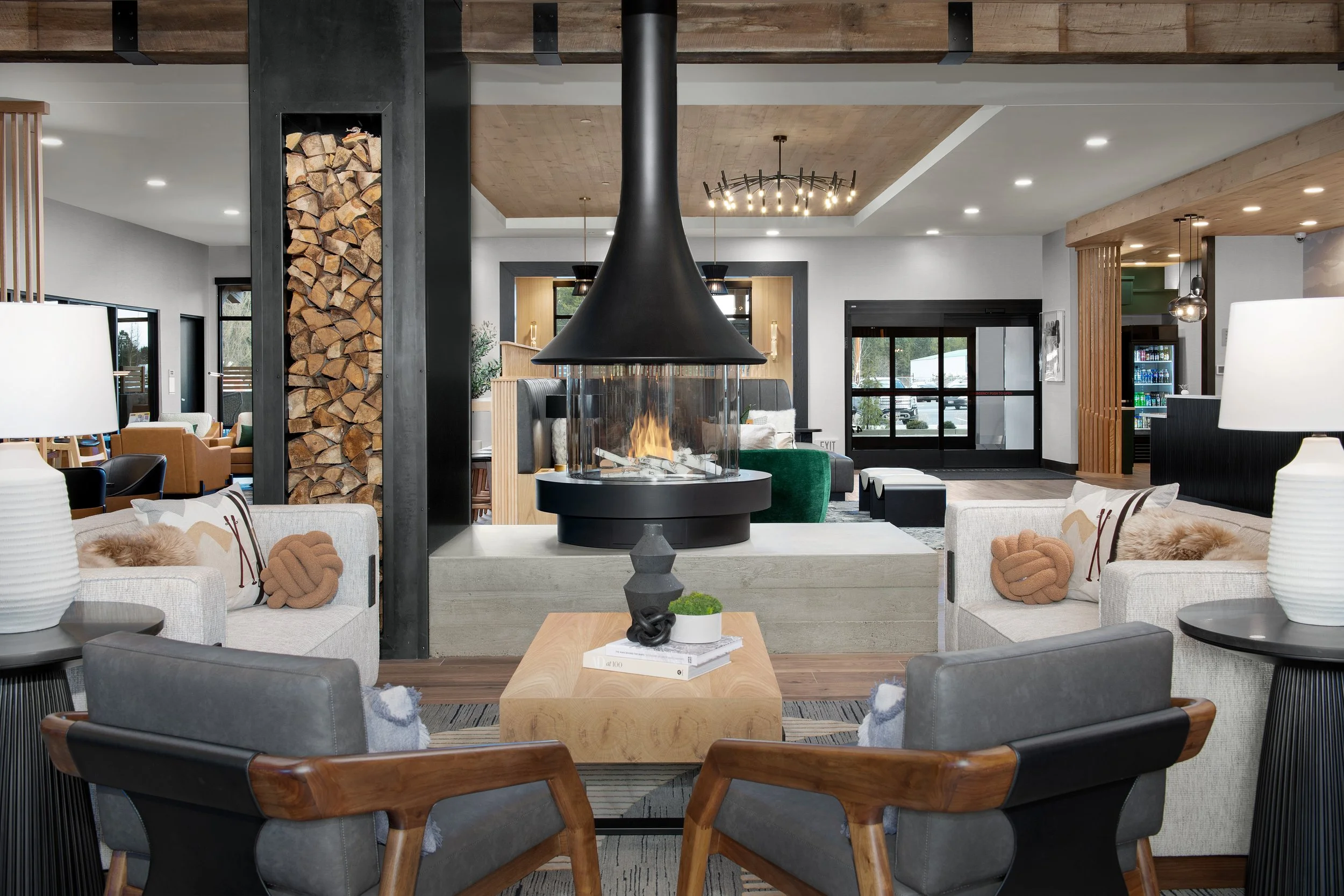 HOTEL: SCANDINAVIAN MOUNTAIN CHALET