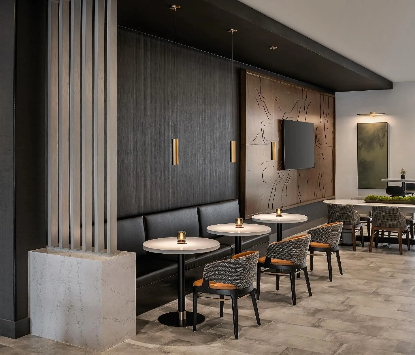 📸 OBSESSED // Fresh photography just dropped from our Bozeman project, and we can&rsquo;t get enough! This space blends sleek modern design with a mountain twist, creating a warm yet refined feel that&rsquo;s true to Montana. Throughout the hotel, y