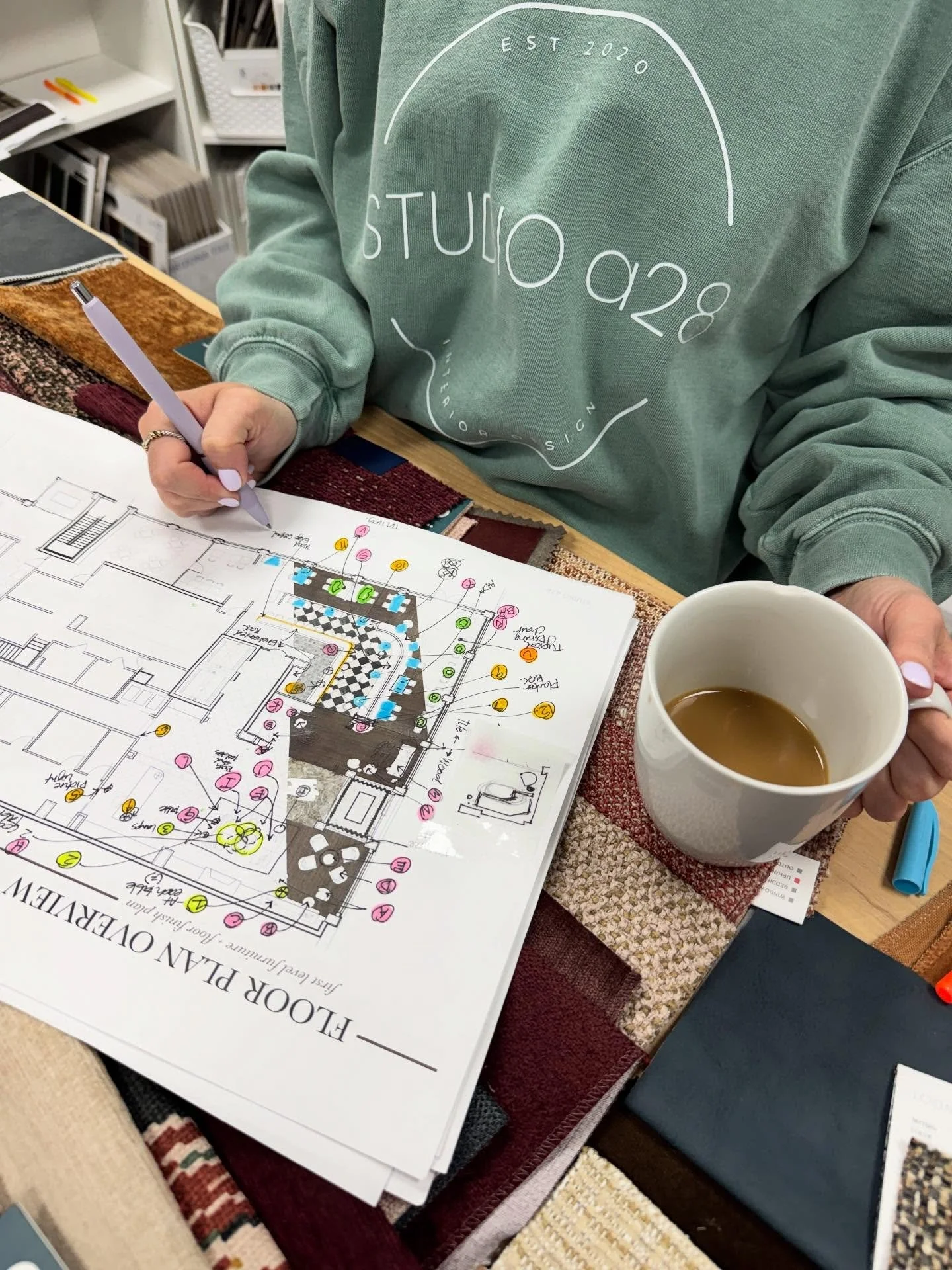 COLLAB // design sesh day = organized chaos in the best way 😍

Floor plans, fabric piles, coffee refills, and a whole lot of scheming with the team. Let&rsquo;s just say&hellip;this one&rsquo;s going to be good! 🏨✨ #Studioa28