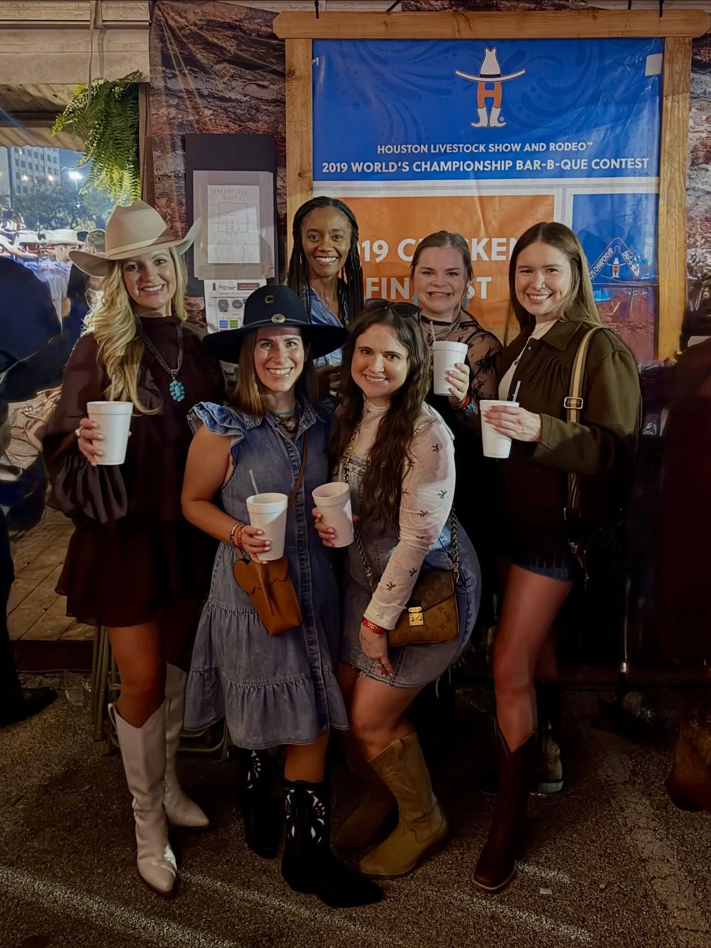 🤠YEE HAW // From the Houston Rodeo Cook-Off on Friday to the Riley Green rodeo on Monday, our team had an absolute blast 🔥 Between the BBQ, corndogs, funnel cakes, cold drinks, great music, and nonstop laughs, it was the perfect rodeo &ldquo;weeken