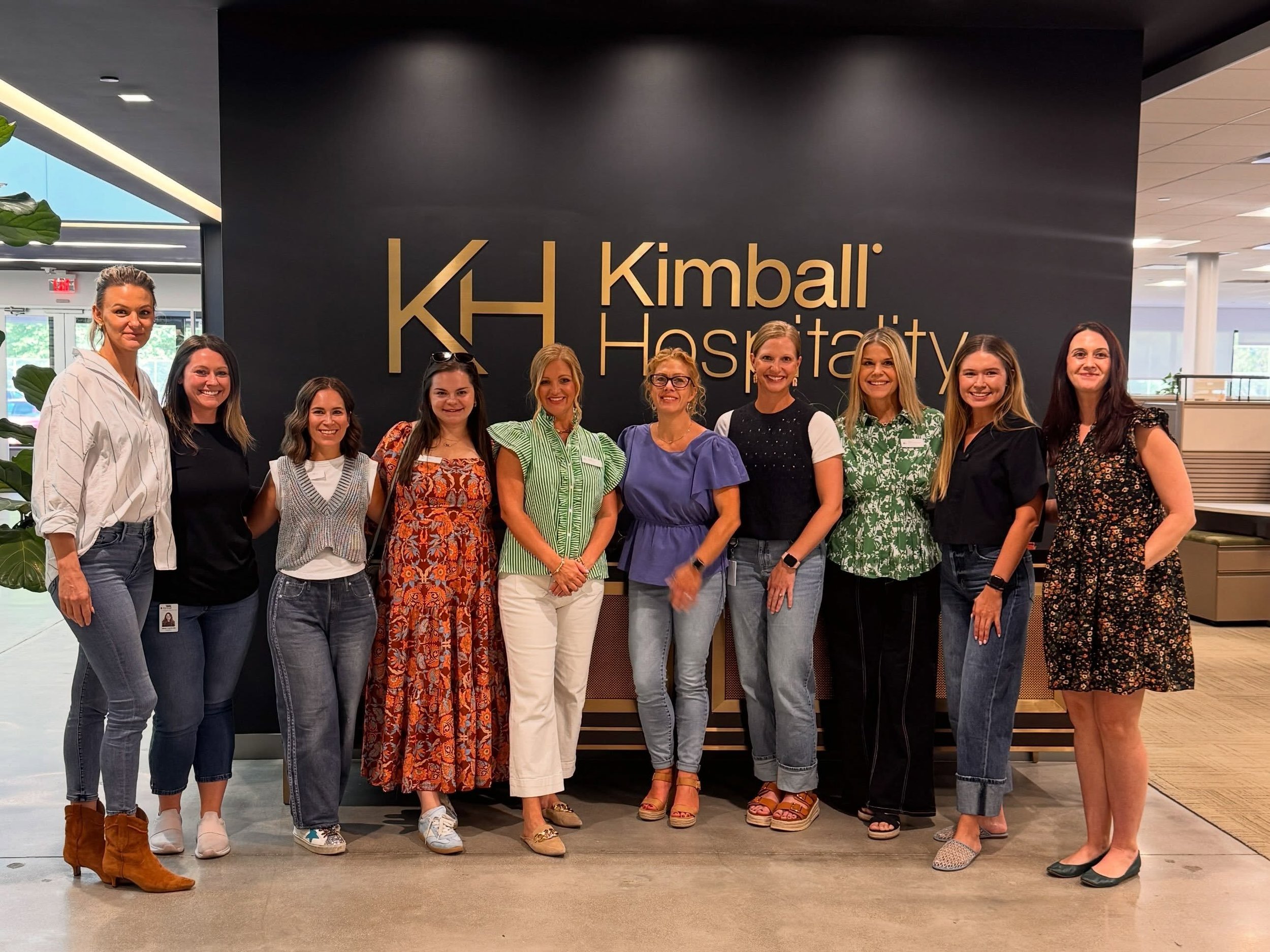 🏭 HQ // a little learning, a lot of laughs, and some seriously good eats. 🥃✨

Our team had the best time at @kimballhospitality HQ getting a behind-the-scenes look at their craftsmanship, manufacturing, and logistics &mdash; and, most importantly, 