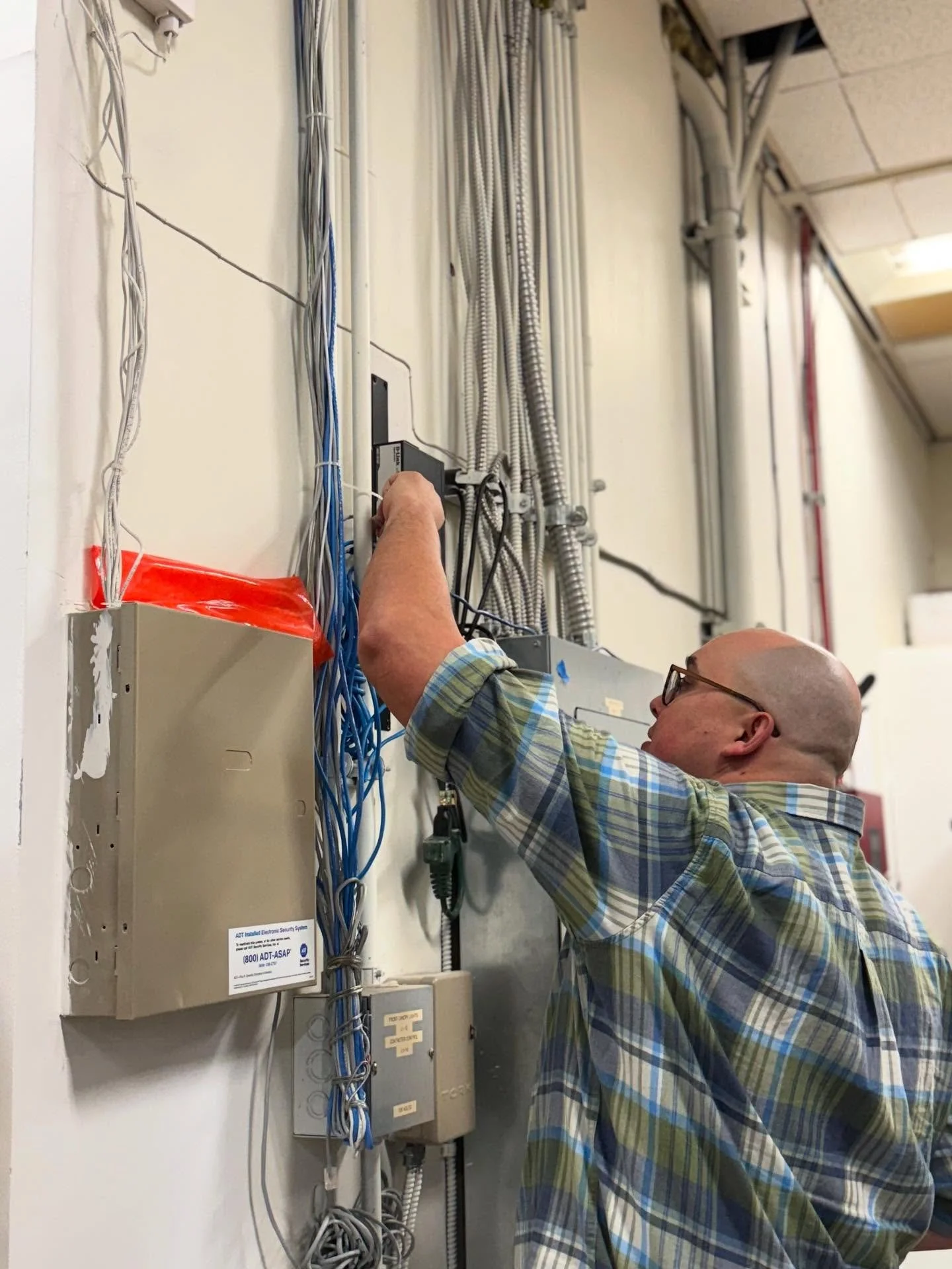 Another successful office relocation and network installation. Thanks to @habitatfrederick for their trust and support.

#habitatforhumanity #itsupport #1upit #frederickmd