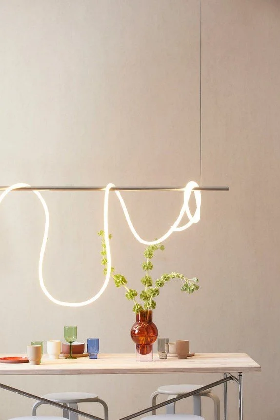flex tube, studio about, néon, blanc.jpg