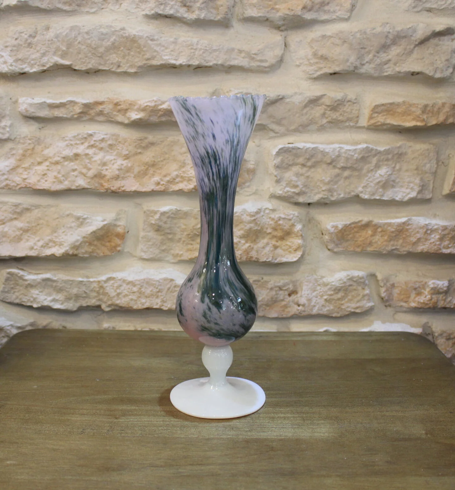 Vase marbré en opaline