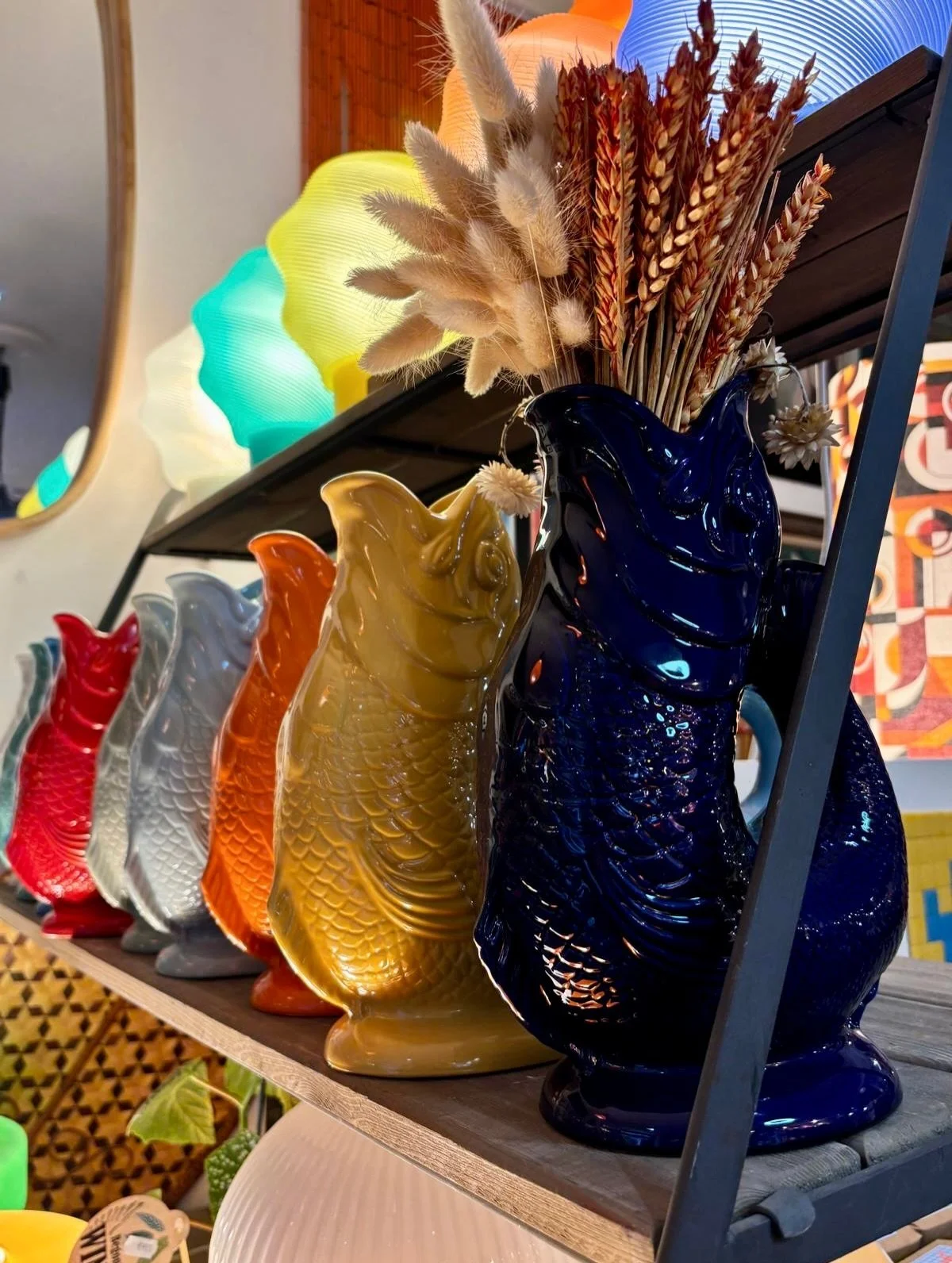 Les f&ecirc;tes approchent et notre boutique s&rsquo;est transform&eacute;e en v&eacute;ritable cocon de No&euml;l&hellip; ✨
Cette ann&eacute;e, nous avons rassembl&eacute; une s&eacute;lection de cadeaux pens&eacute;e pour ceux qui aiment la d&eacut