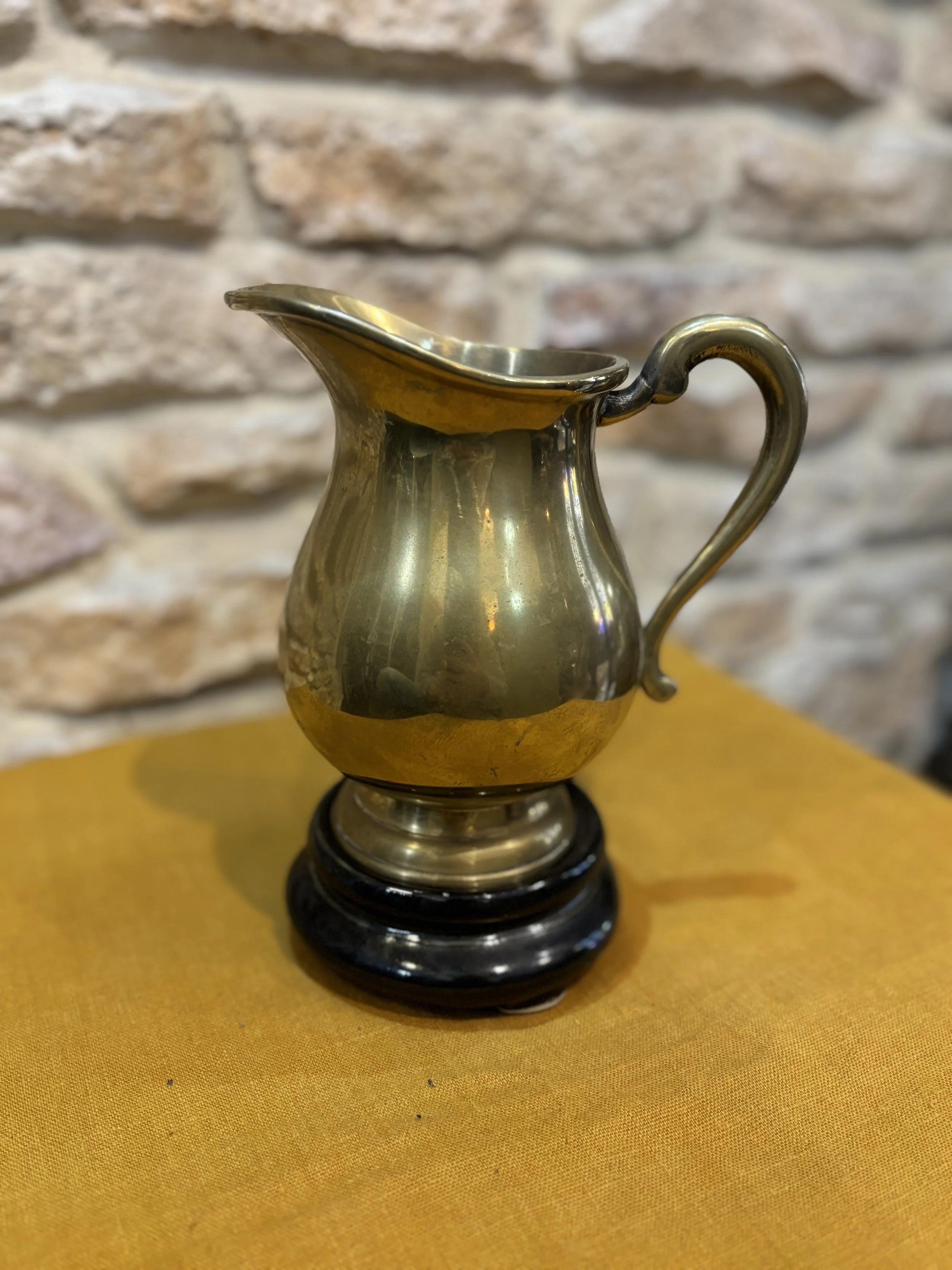 Pichet doré