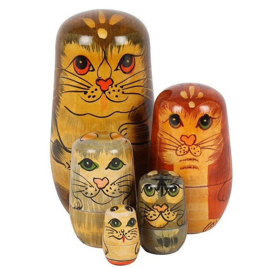 Poupée russe Chat - Something Different