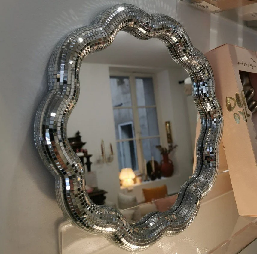 Miroir disco, ondulé, opjet , décoration.jpg