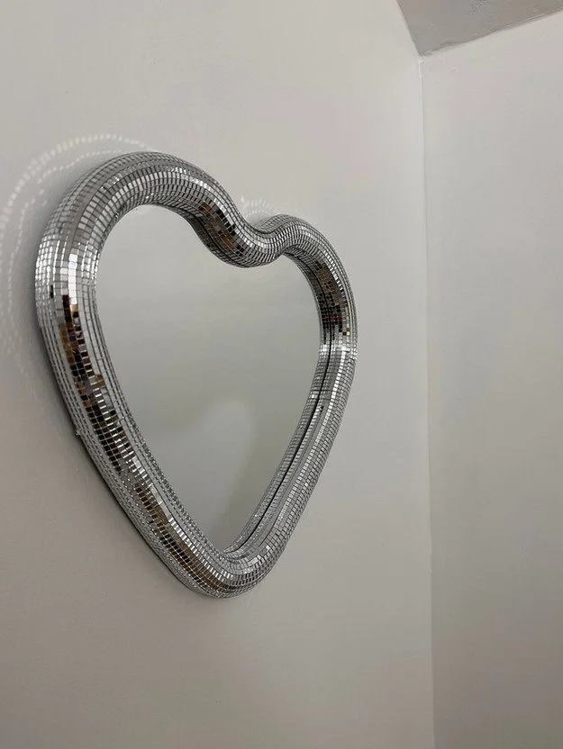 miroir, disco, coeur, opjet , fun, décoration, accrocher, mur, regarder, brillant, argenté, admirer.jpg