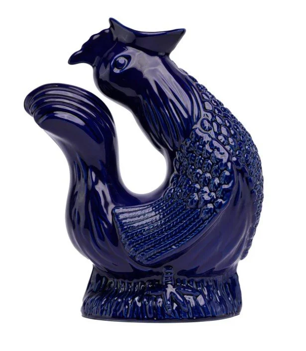 cluckle, guggle, bleu cobalt, coq, rooster, carafe, glouglou.jpg