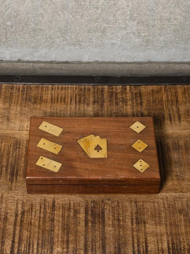 boite à jeu, chehoma, cartes, dés, dominos.jpg