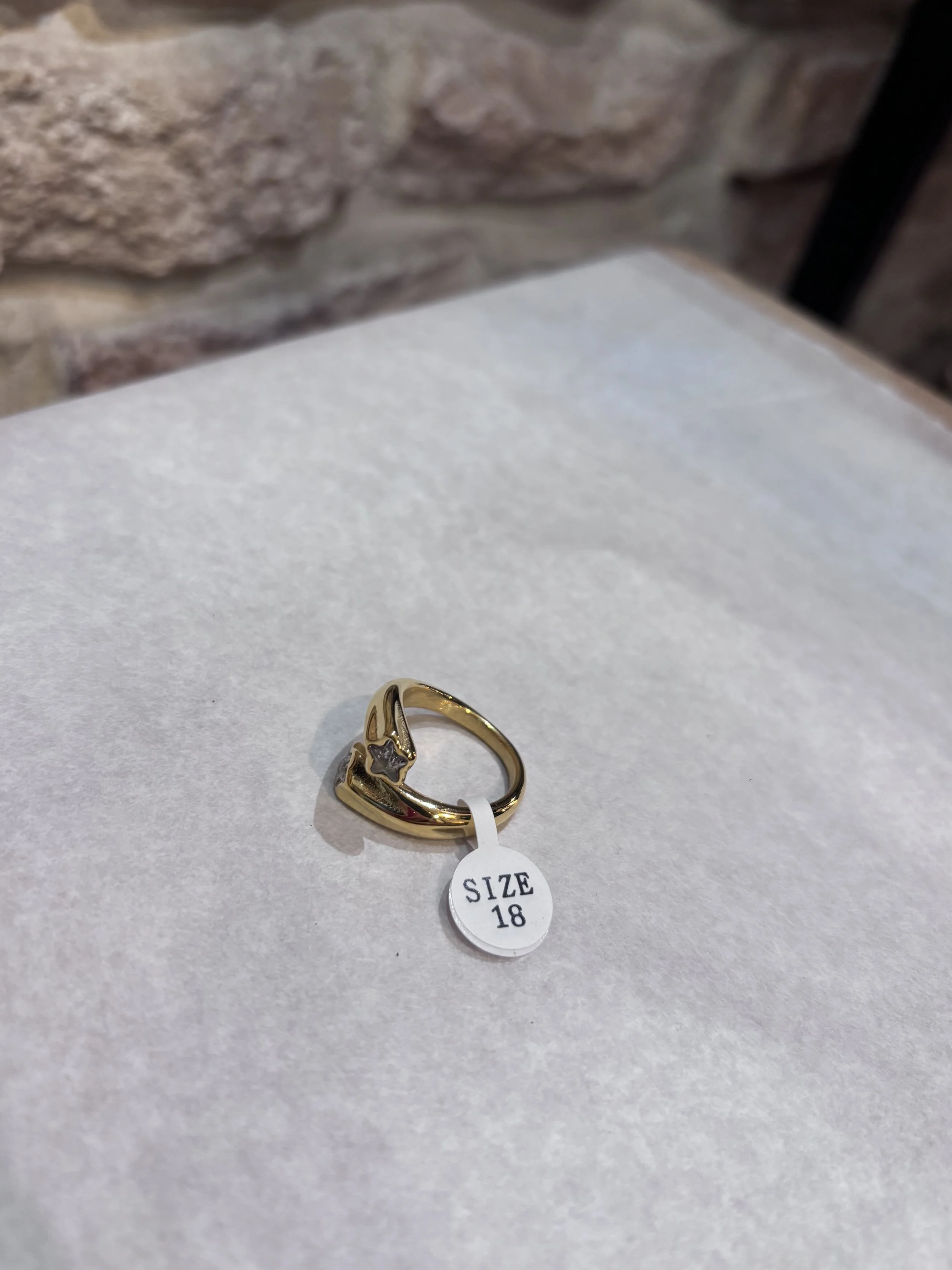 bague, bijou, acier, inoxydable, doré, étoiles, doigts, main, belle.jpeg