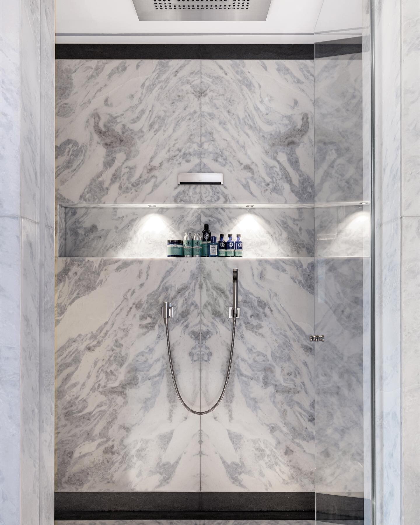M A S T E R  E N S U I T E

Touring around the Design et al 2021 Shortlisted Chigwell Project.

The Master Ensuite - Still a favourite of mine, the obsession with marble, book-matching and border details continues...
Designed using a rare hand picked