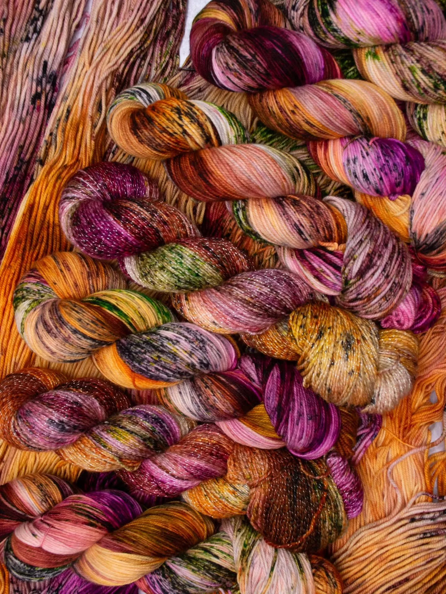 Were you lucky enough to get your skein of Tangled Sunbeams today? ☀️🧶🌸🏵🌷 There is still time!

Created just for LYS Day, this colorway captures the timeless magic of craft and community. This colorway is available exclusively at @liftbridgeyarns