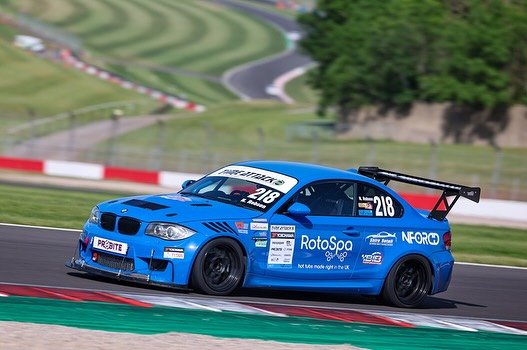 @timeattack_uk Round 2 @doningtonpark 
And what a scorcher it was ☀️ 
Having fixed our oil temp issues with an extra cooler, we found ourselves having water temp issues for the first time. 
60 degree intake temps &amp; 45 degree track temps. Coupled 
