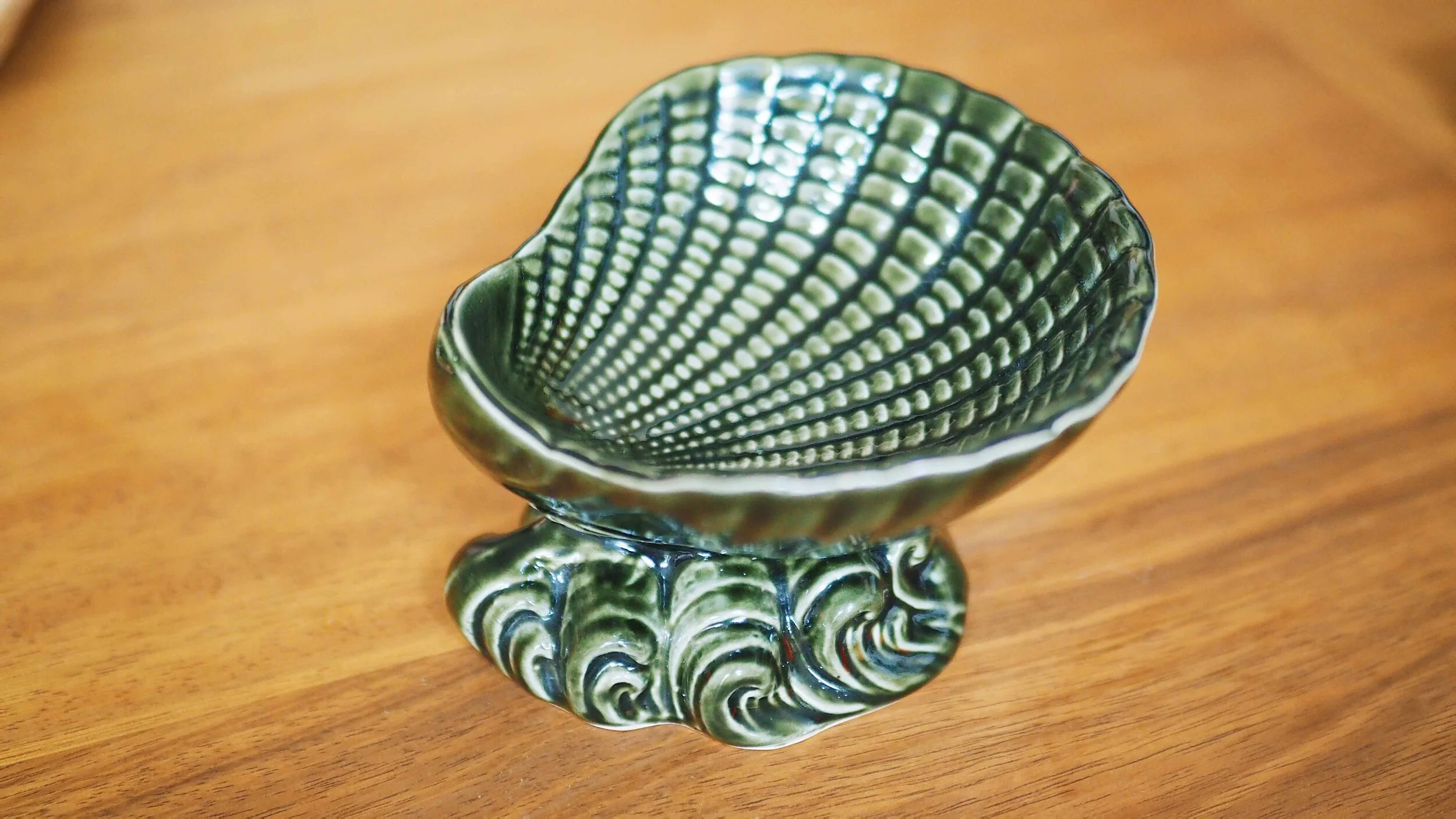 DARTMOUTH GREEN SHELL DISHE37E5FBC-772F-4EA4-8EBA-40015474CE72-CFFE98C6-55BB-432E-BE91-C4812556CFD4.jpg