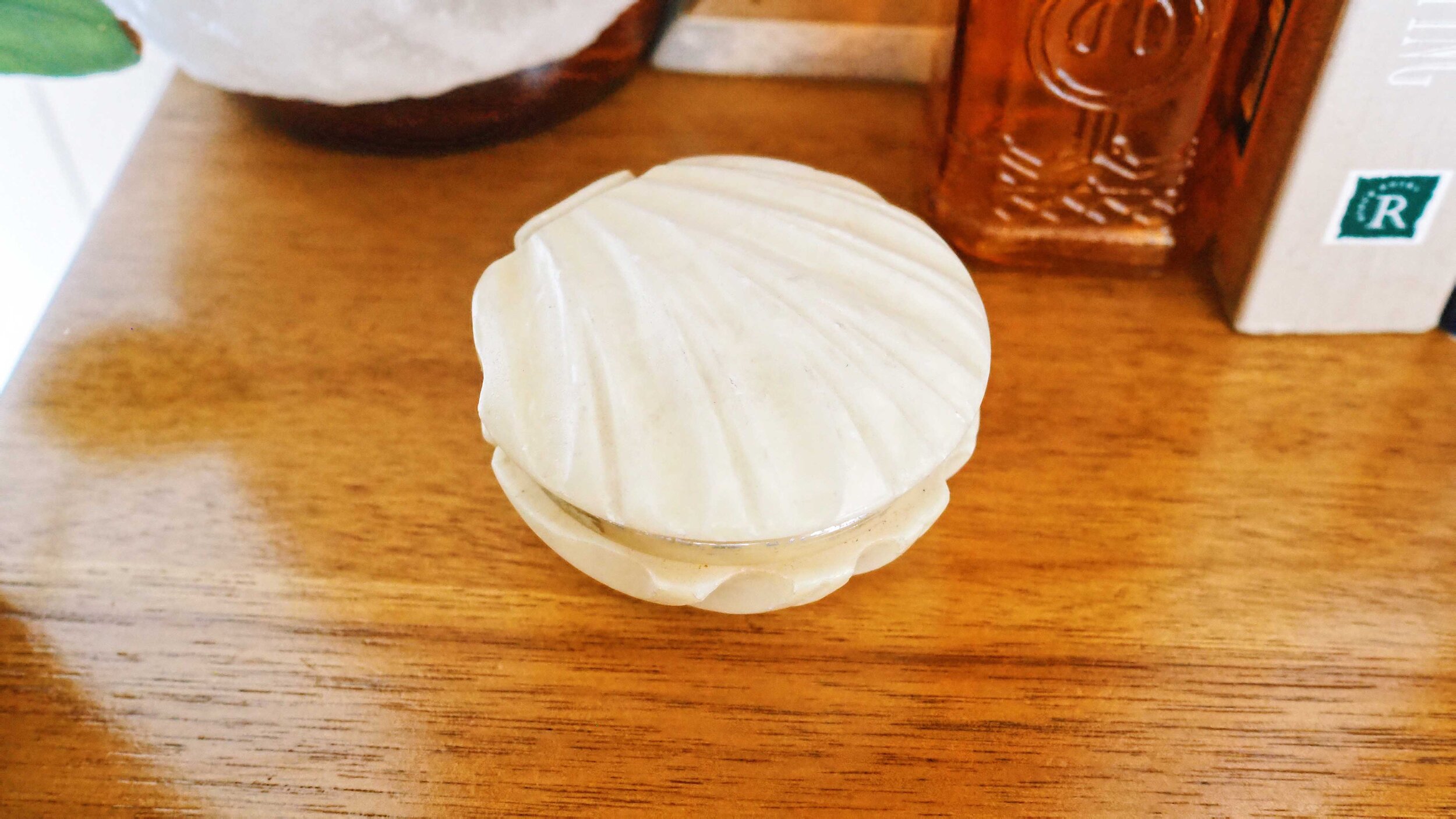 PEARL SHELL TRINKET0C92A0E9-D49E-4AD1-8046-3CD42AD29D1C-D6B0C5E5-D5C3-43F2-B32D-FECB6E3B008D.jpg