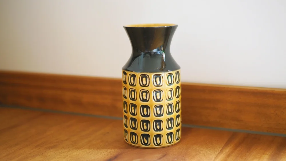 BLACK AND YELLOW HORNSEA VASE — Halcyon Daze Store