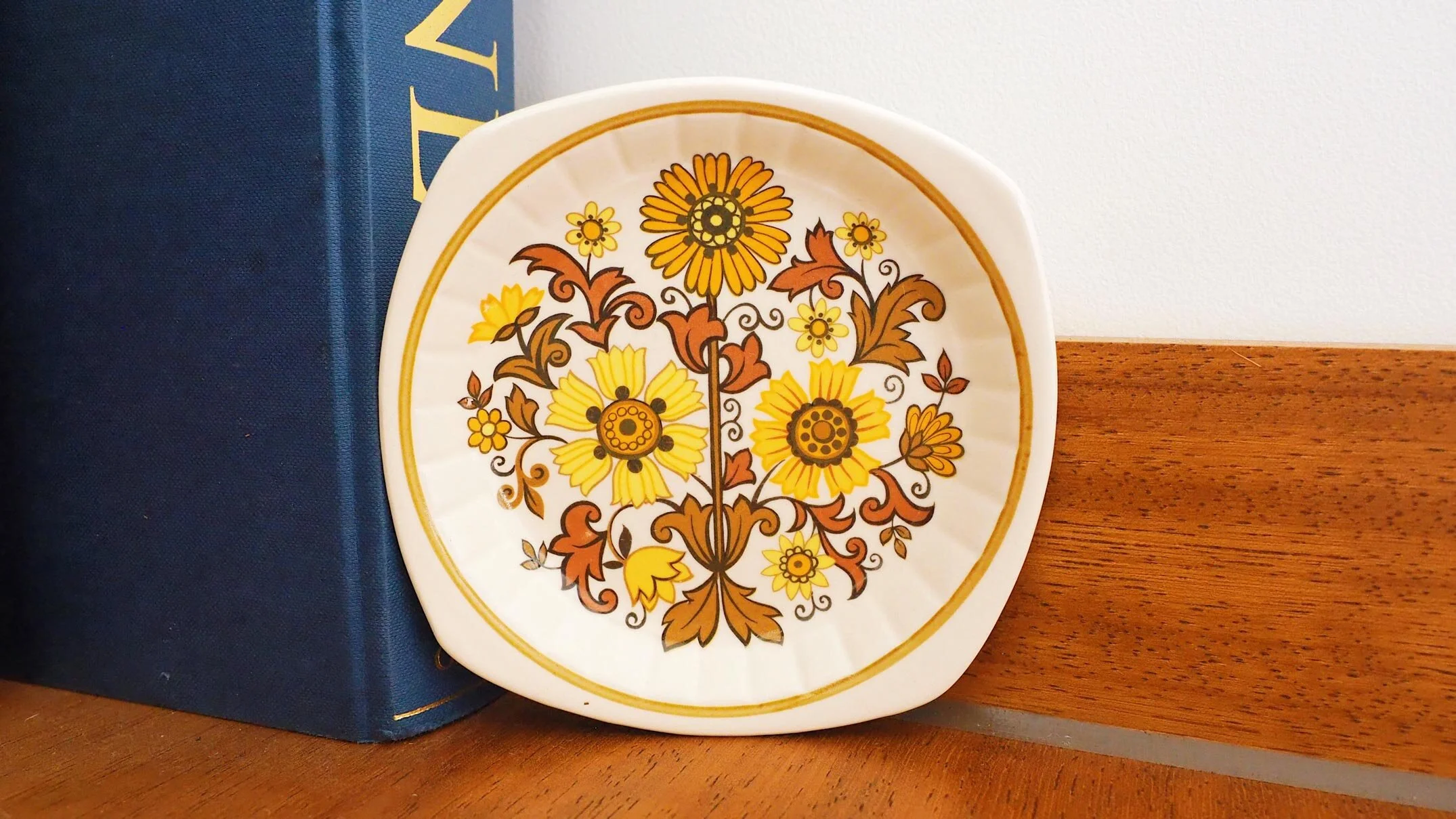 VINTAGE ROYAL WORCESTER TRINKET TRAY