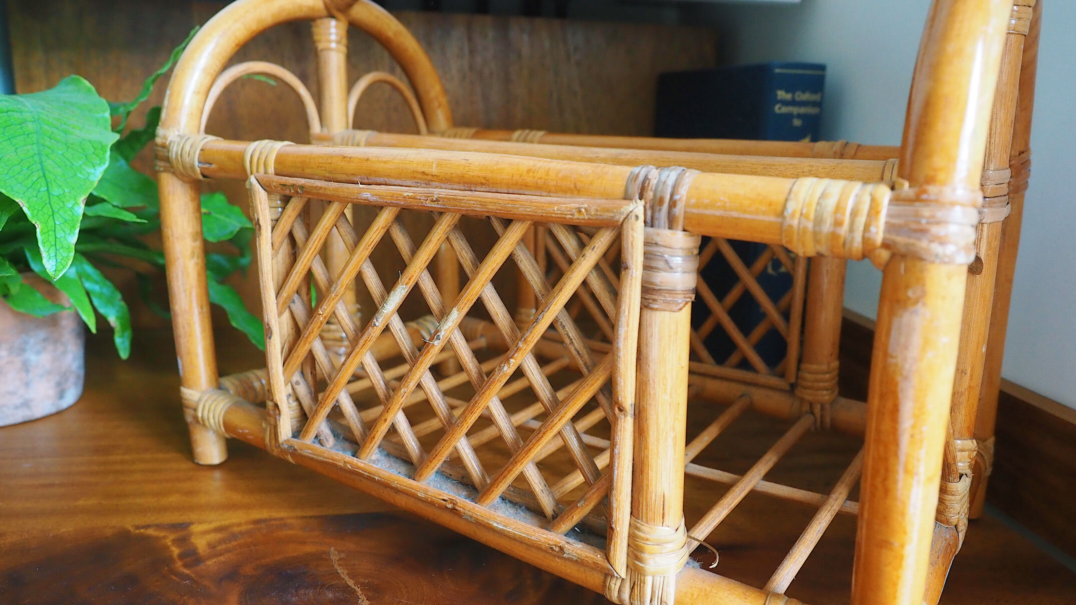 VINTAGE BAMBOO MAGAZINE RACK — Halcyon Daze Store