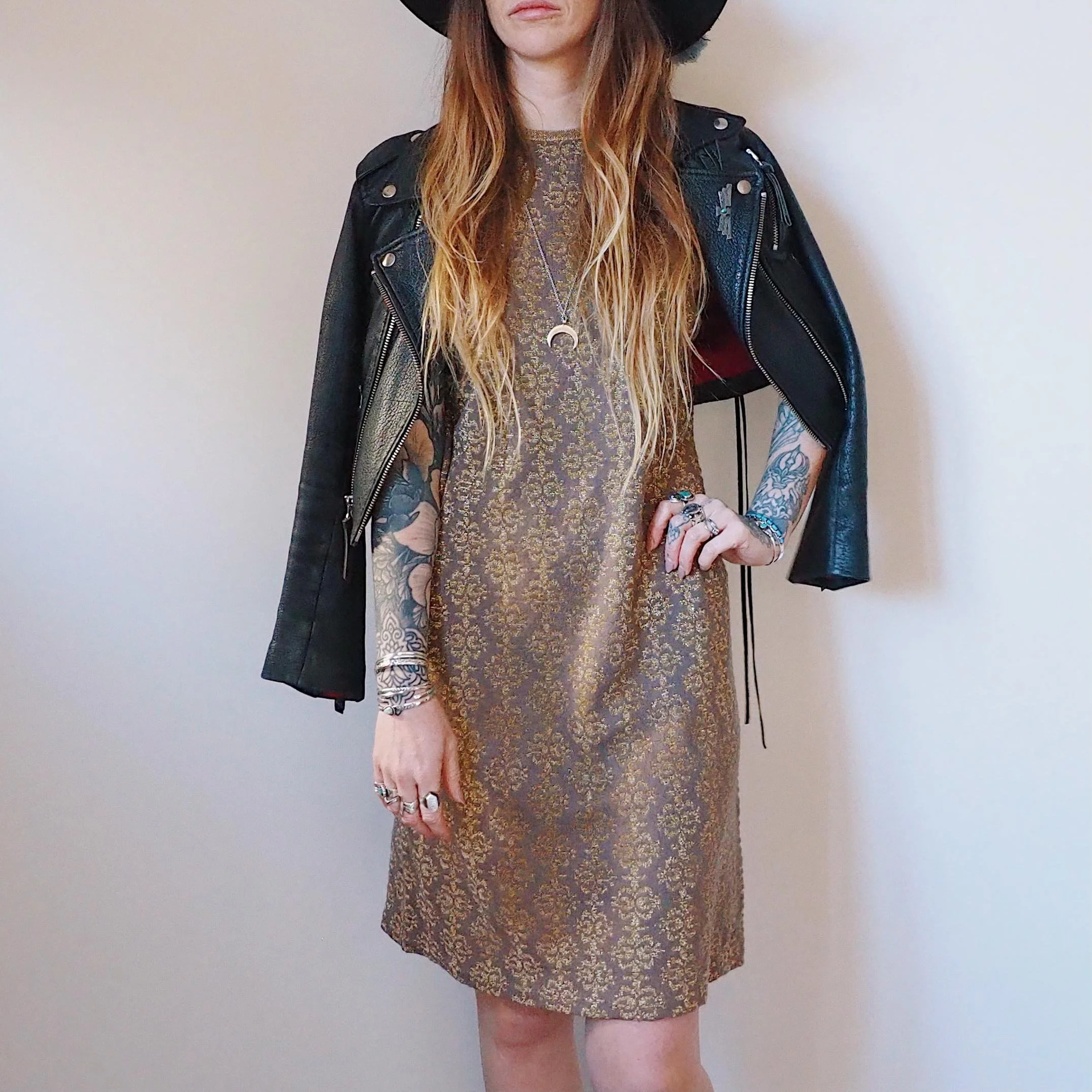 60S KNITTED BEIGE AND GOLD PAISLEY DRESS
