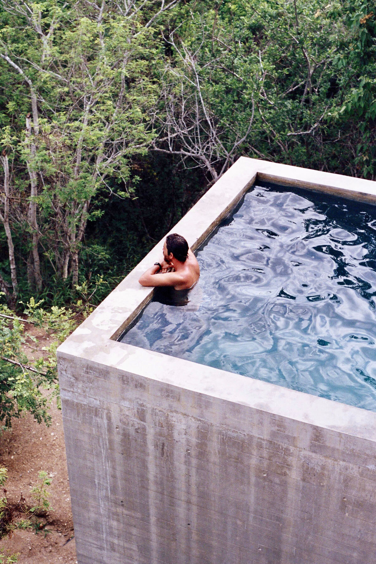 Casa la Distancia Hotel Weekend Infinty Pool Garden.jpg