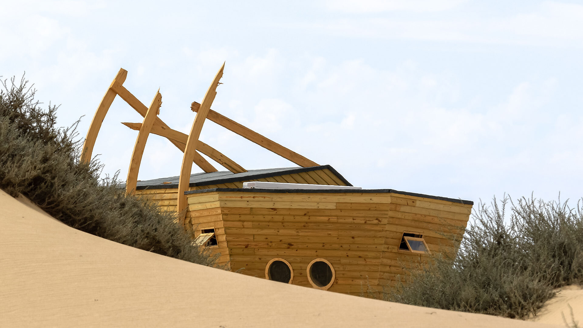 Desert Shipwreck Lodge.jpg