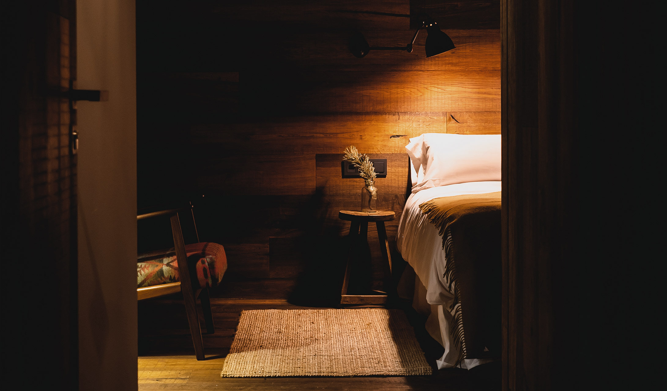 Hotel-Weekend-Barefoot-Luxury-L'OvellaNegra-Andorra-Room-Details.jpg