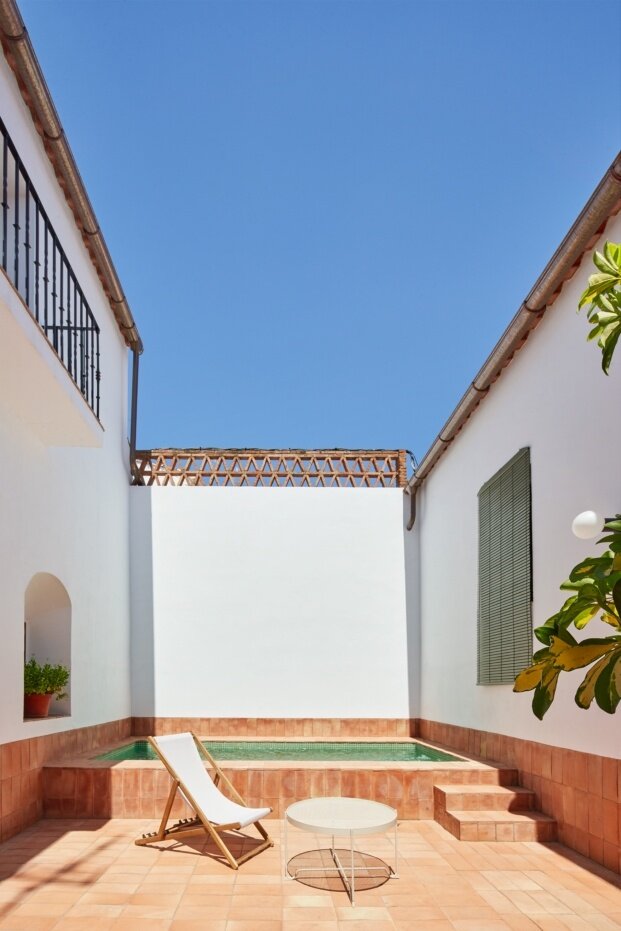 Hotel-Weekend-Barefoot-Lucury-Hermandad-de-Villalba-Extremadura-Pool.jpg