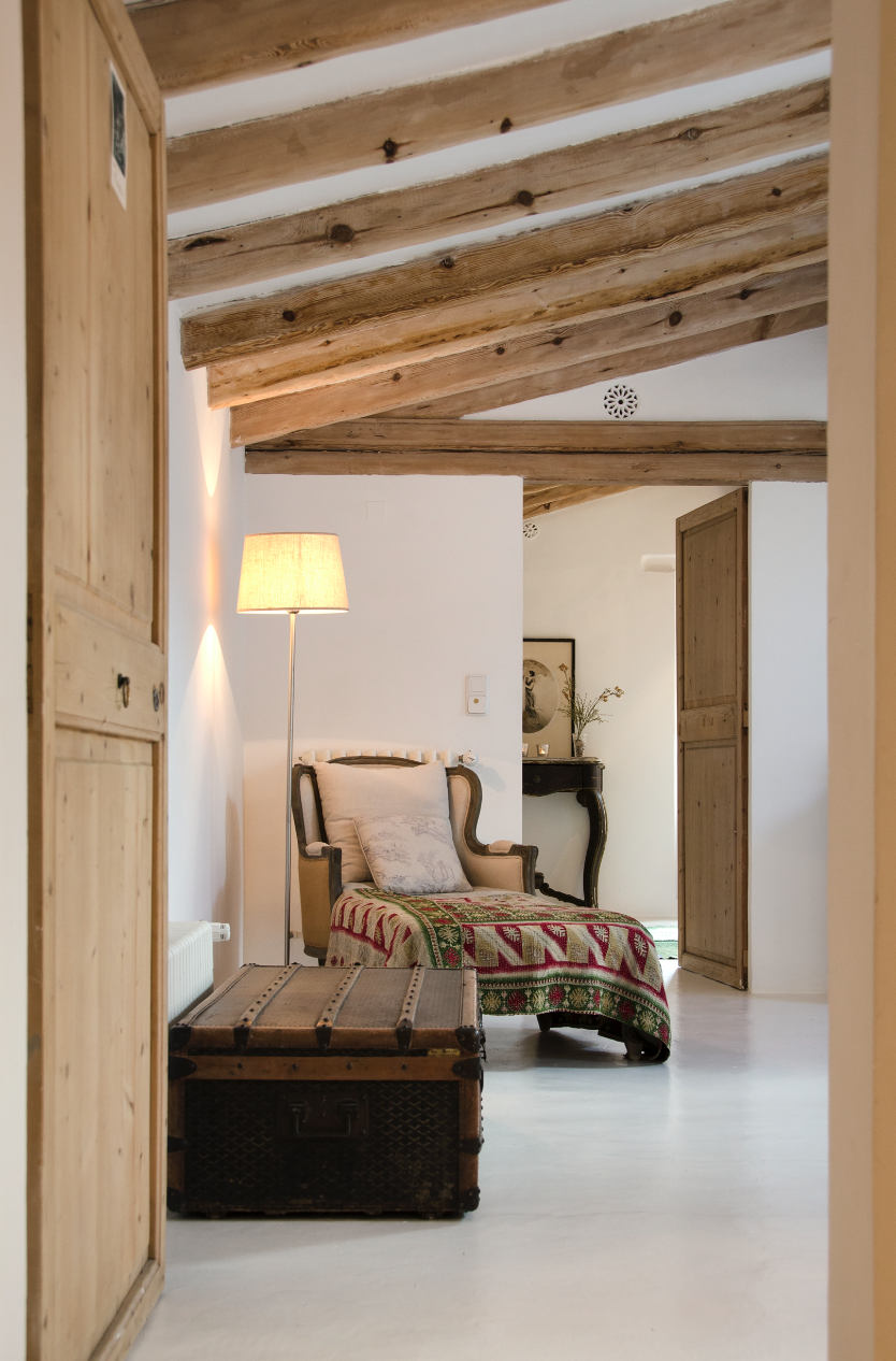Hotel-Weekend-Barefoot-Luxury-Sos-Viscos-Mallorca-Room-Details.png
