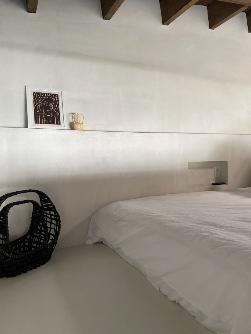 Hotel-Weekend-Barefoot-Luxury-Atelier-Lumi-Miami-Room.png