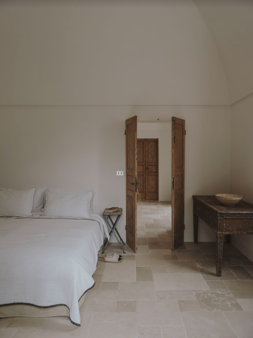 Hotel-Weekend-Barefoot-Luxury-Villa-Castelluccio-Rooms6.png