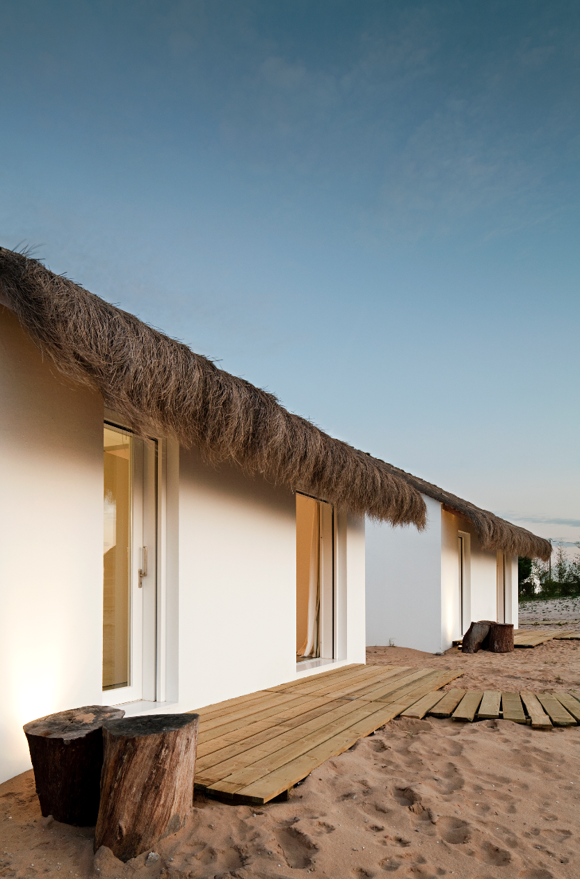 Hotel-Weekend-Barefoot-Luxury-Casa-Na-Areia-Portugal-House1.png