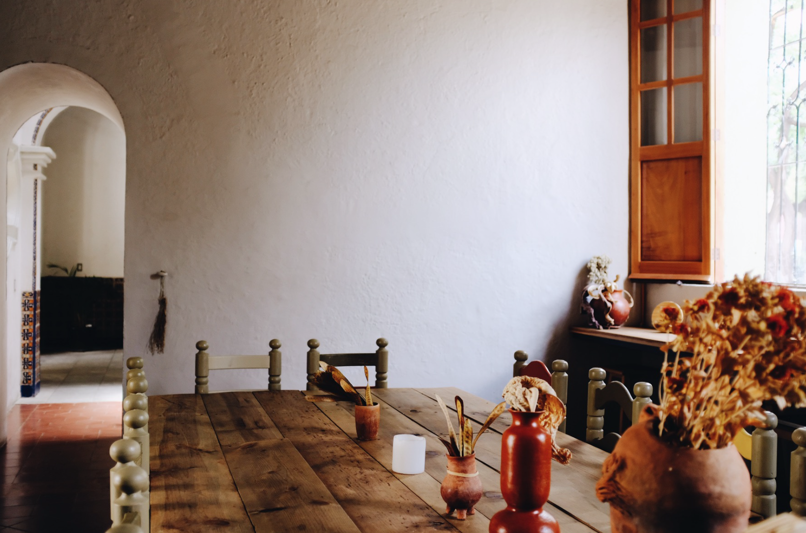 Hotel-Weekend-Barefoot-Luxury-Grana-B&B-Oaxaca-Kitchen-Table.png