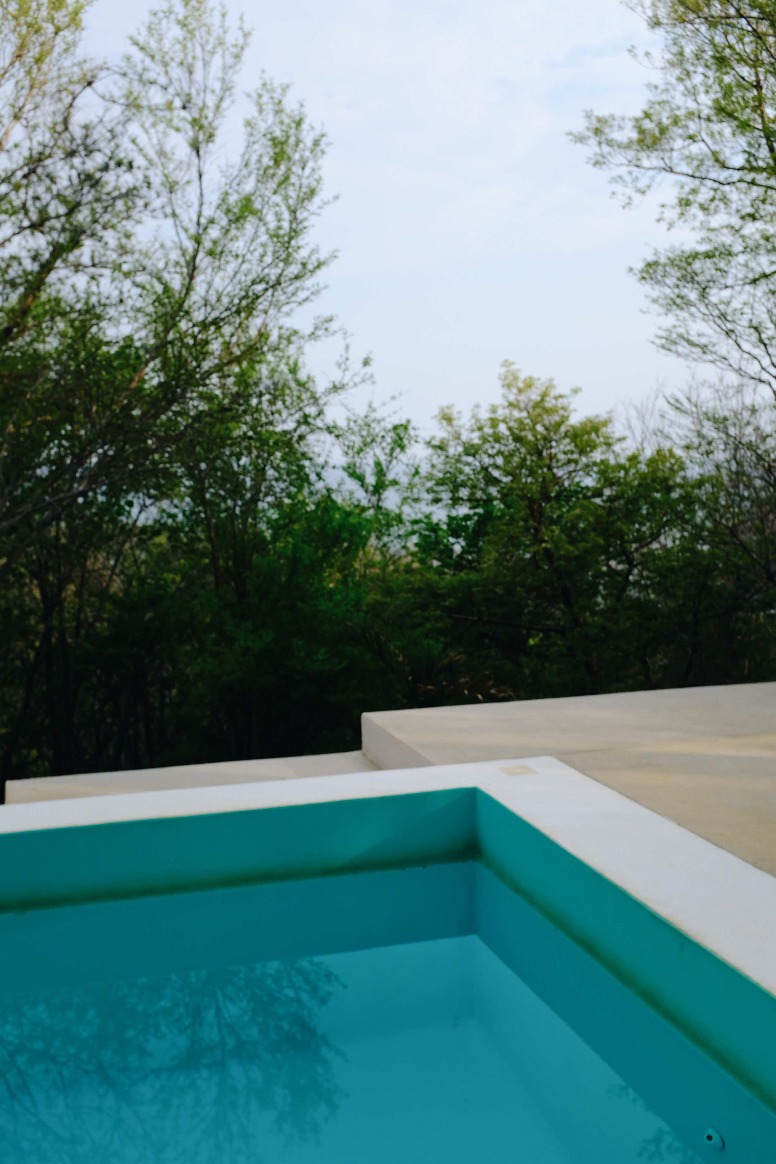 Hotel-Weekend-BArefoot-Luxury-Oaxaca-Mexico-Cocolia-blue-dreamy-pool.jpeg