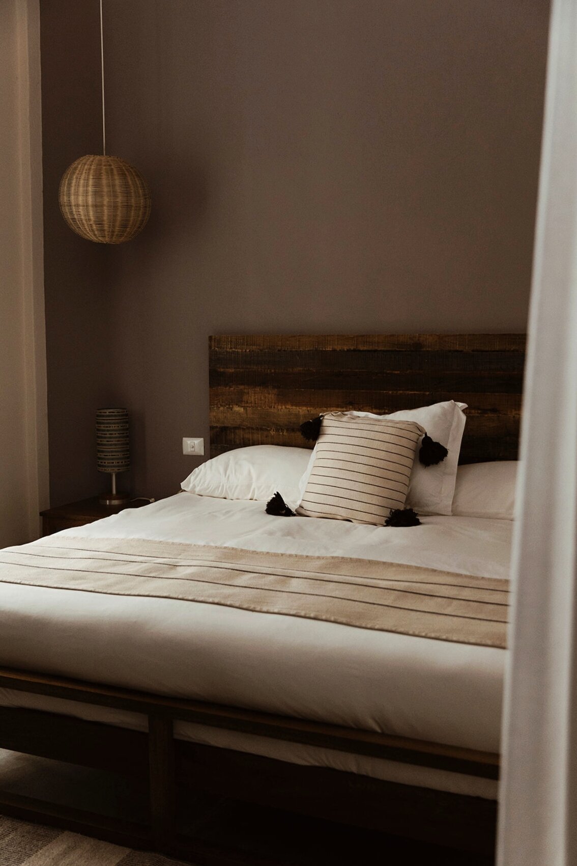 Hotel-Weekend-Barefoot-Luxury-Casa-Antonieta-house-bedroom.jpg